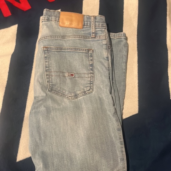 Great pair of worn in but well taken care of jeans - Picture 3 of 3